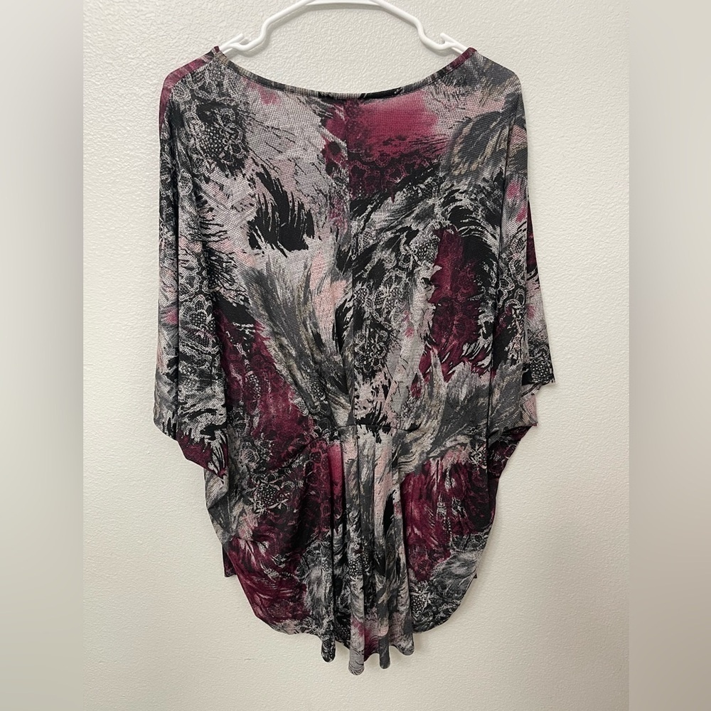 CJ Banks Stretch Knit Hi Lo Hem Blouse Artsy Size 2X - Picture 5 of 6